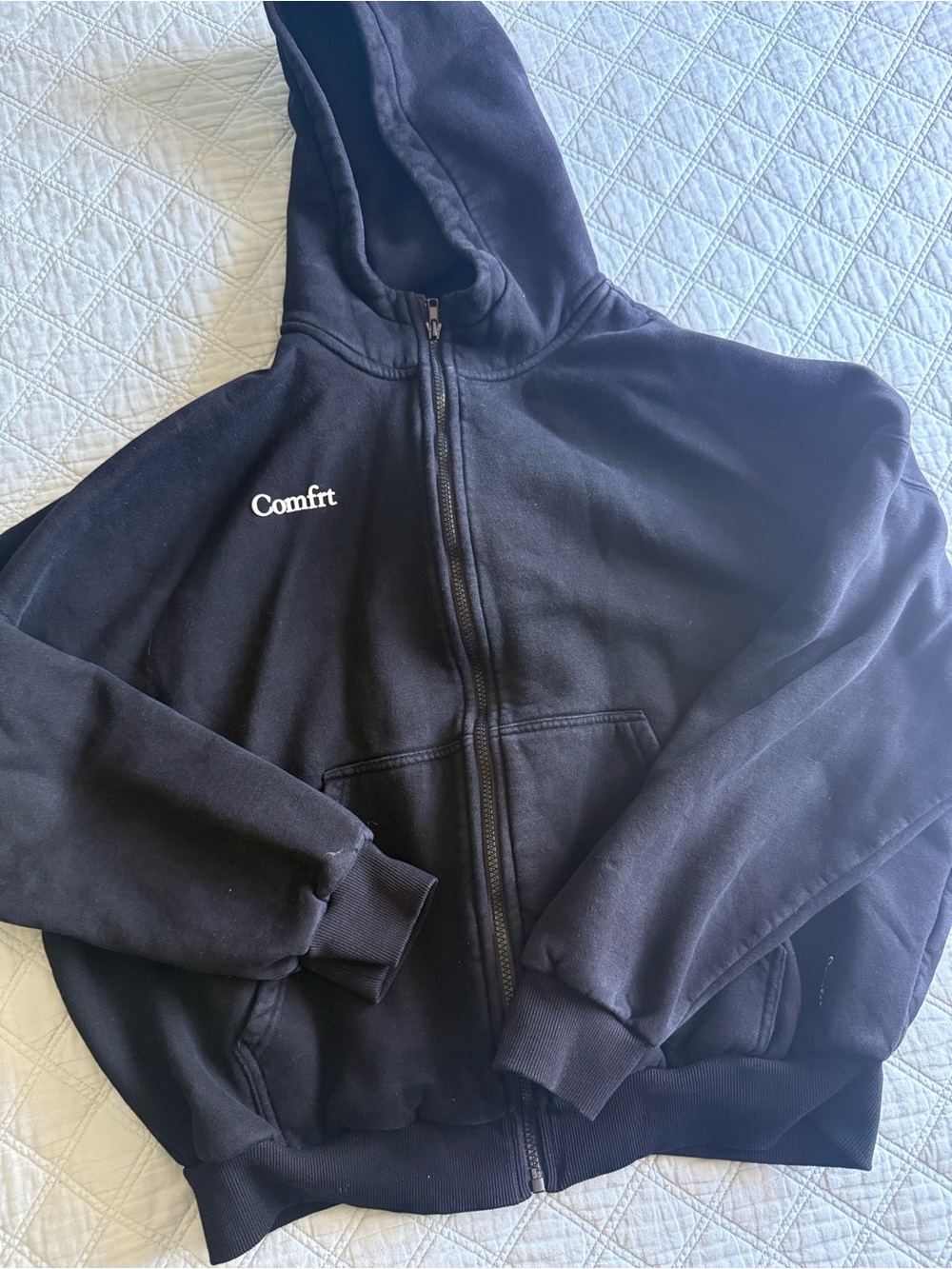 Comfrt Black cloud Zip-Up Hoodie